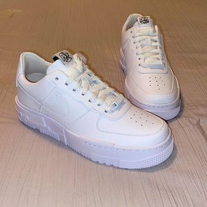 Women's
Nike Air Force 1 Pixel